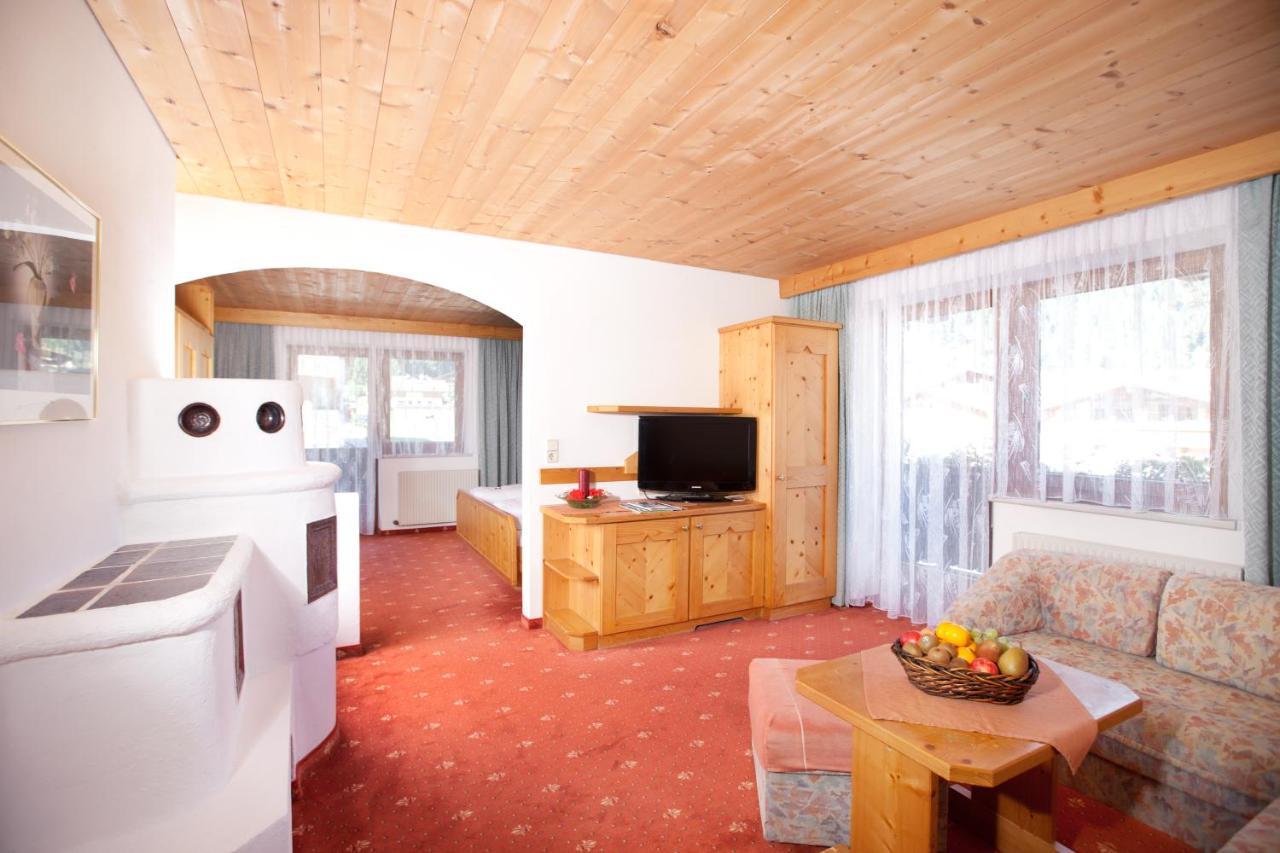Appartementhaus Zum Holzknecht Am See ノイシュティフト・イム・シュトゥーバイタール エクステリア 写真