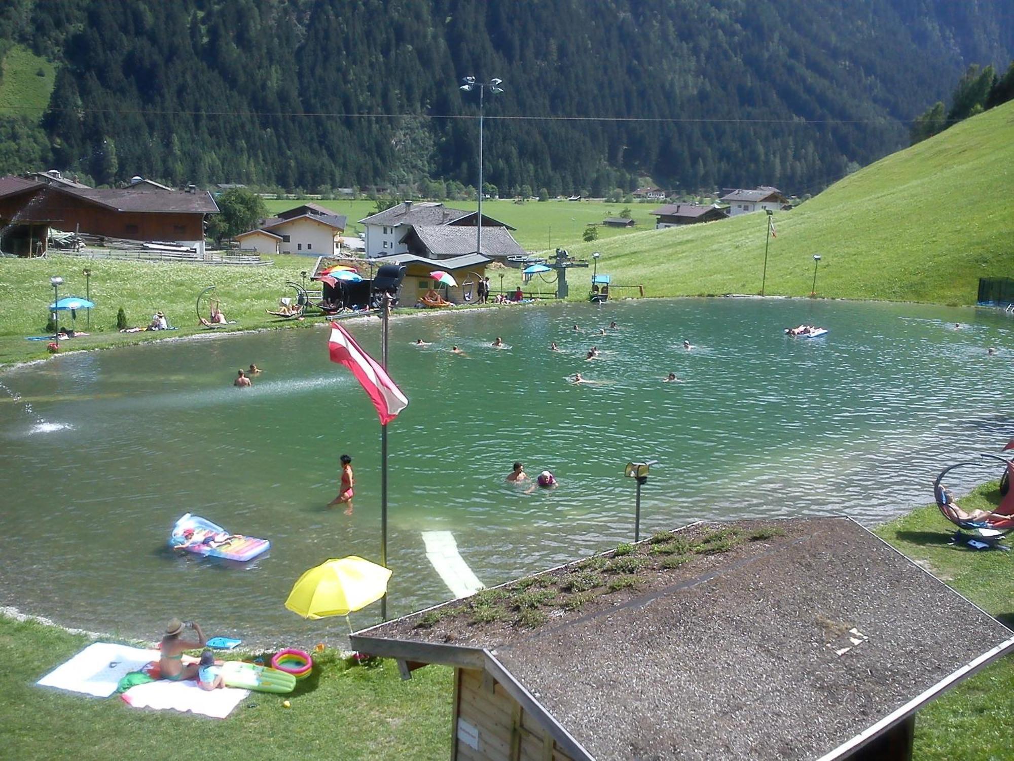 Appartementhaus Zum Holzknecht Am See ノイシュティフト・イム・シュトゥーバイタール エクステリア 写真