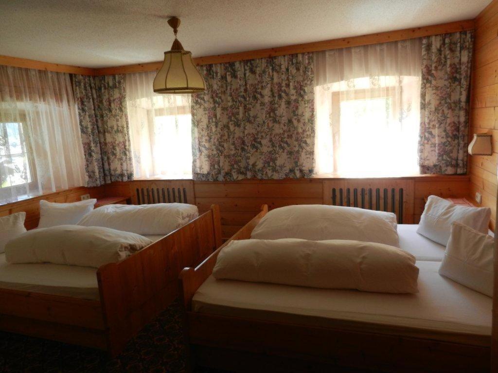 Appartementhaus Zum Holzknecht Am See ノイシュティフト・イム・シュトゥーバイタール 部屋 写真